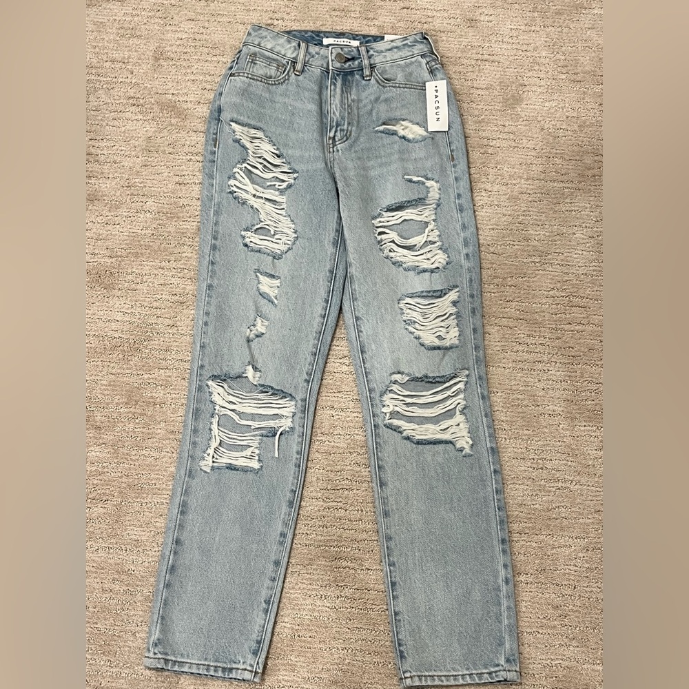 Brand new PacSun ripped, mom jeans